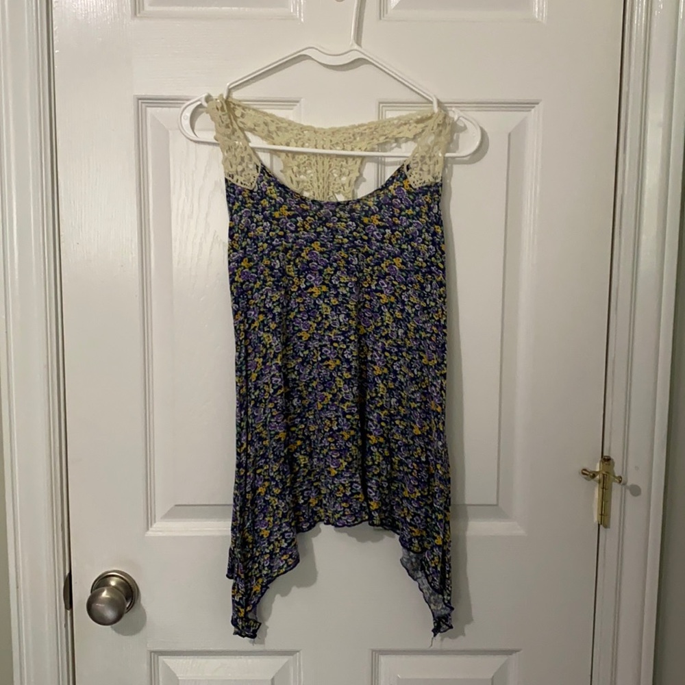 Floral tank top with lace detail